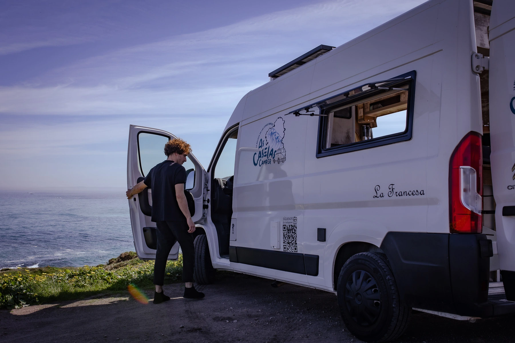 Alquiler de autocaravana en La Coruña, Galicia. As Caselas Camper